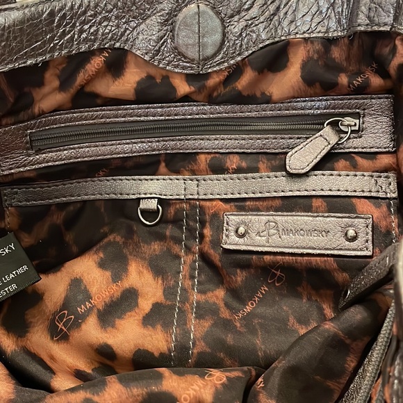 84. B t Shoulder Silver Shoulder Leather Bag  with unique buckle ties - Picture 13 of 16